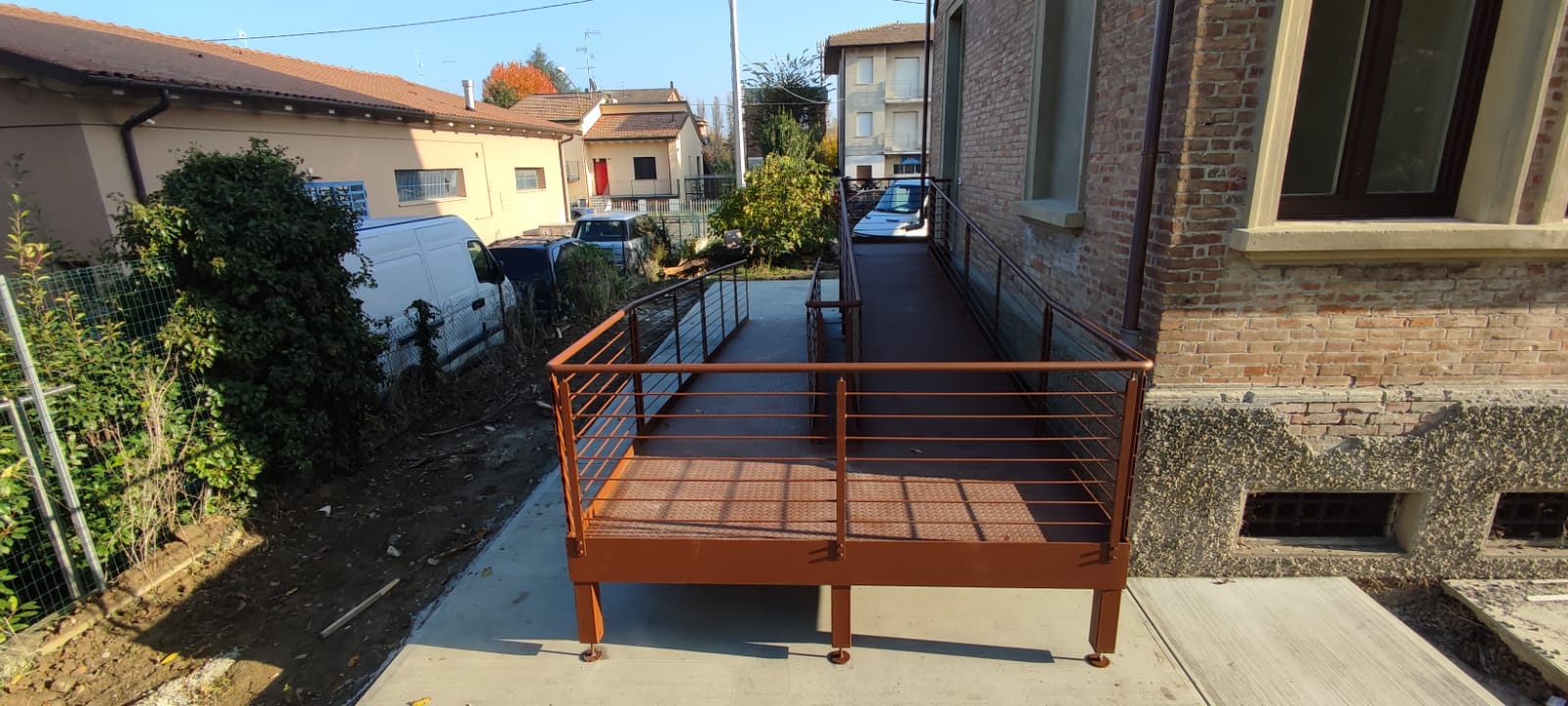 Rampa per disabili verniciata effetto corten